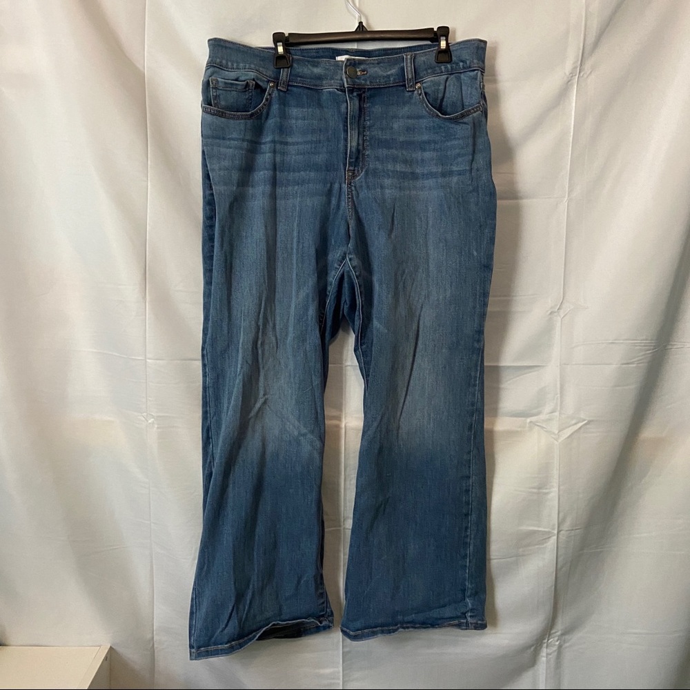 lane bryant curvy size 20S high rise boot cut medium wash jeans
